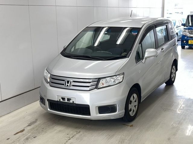 172 HONDA FREED SPIKE GB3 2012 г. (KCAA Yamaguchi)